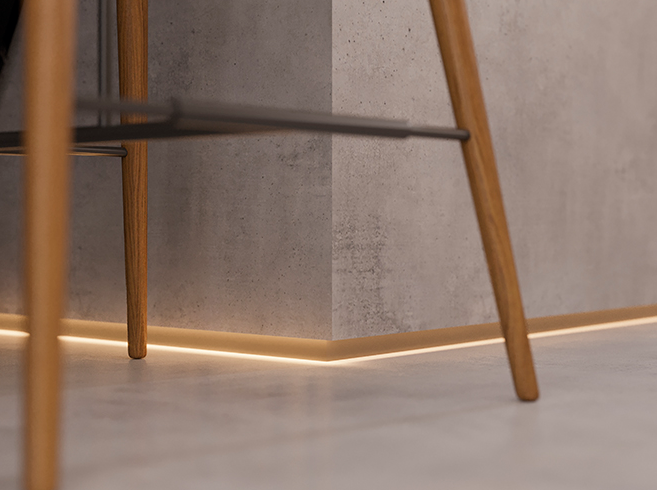 Rodapé Perfil alumínio NEO Preto invertido 3mts - Santa Luzia