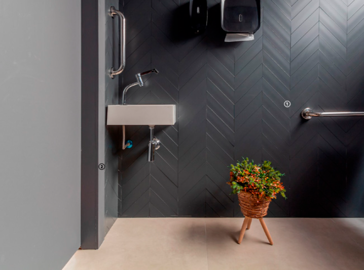 Revestimento Chevron Cinza grafite c/ friso 350 x 70mm x 8mm 0,50 m2 (CX - 26 Peças) - Santa Luzia