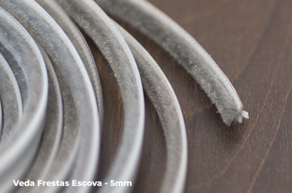 Veda Frestas Escova Cinza 5 mm x 7 mm - 5m - Comfortdoor